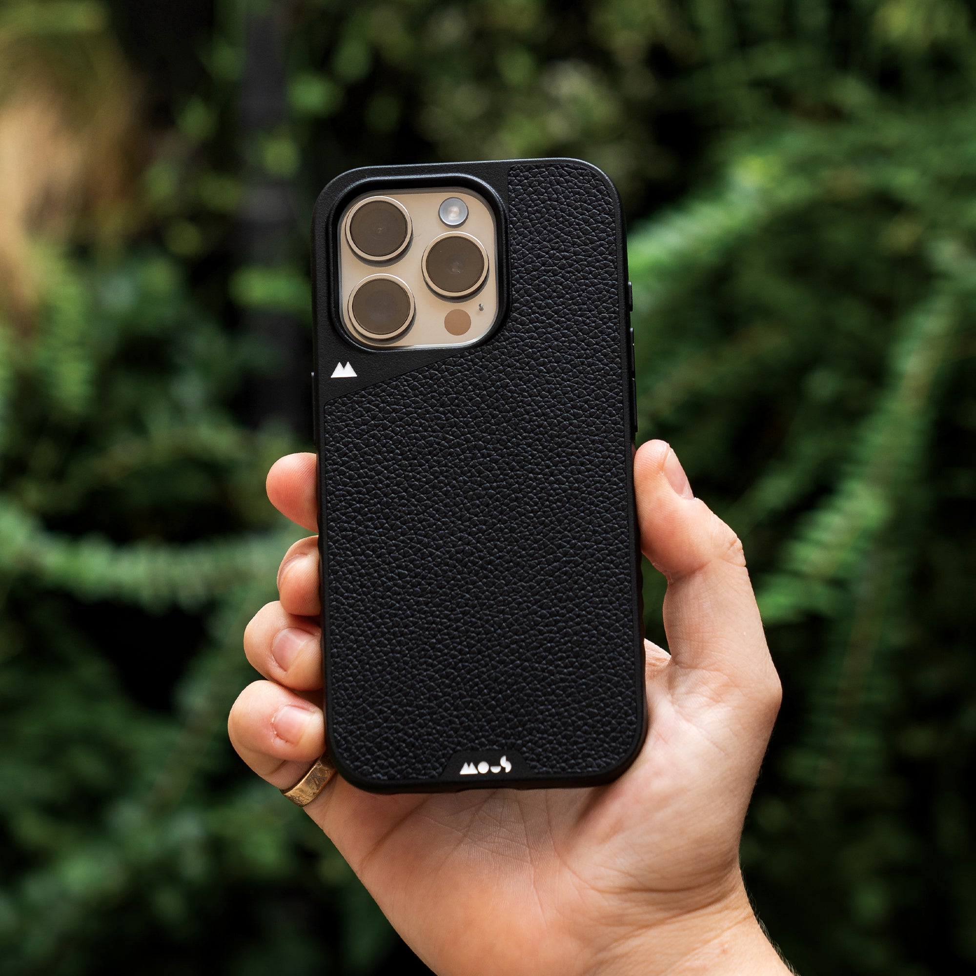 MagSafe Leather Phone Case - Limitless 5.0 with AiroShock Protection